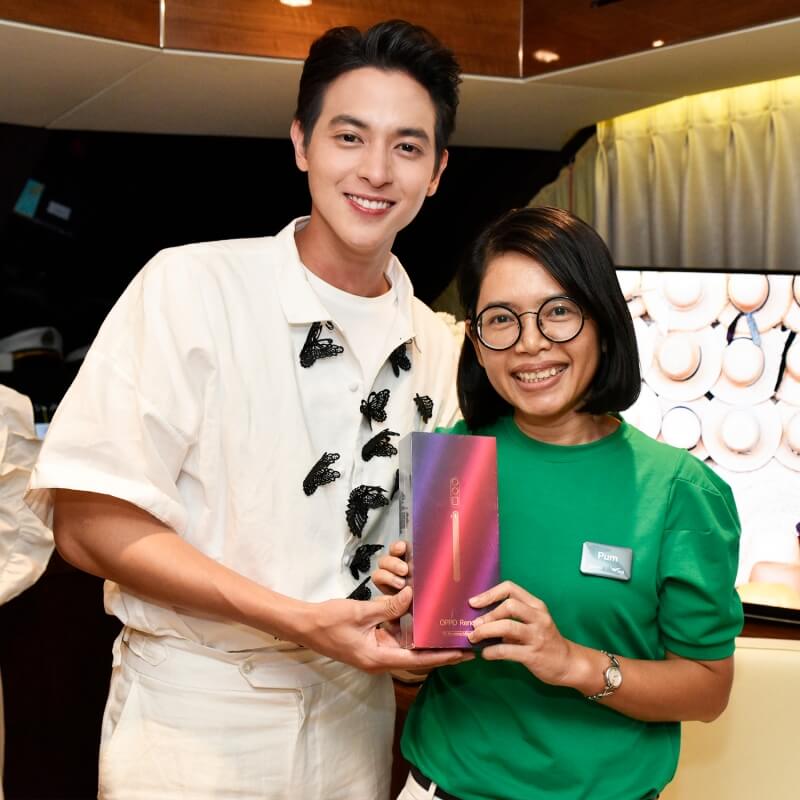 AIS and OPPO Reno Series Exclusive Private Jet