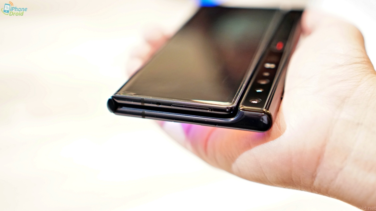 Huawei Mate Xs Hands-On first look in Thailand