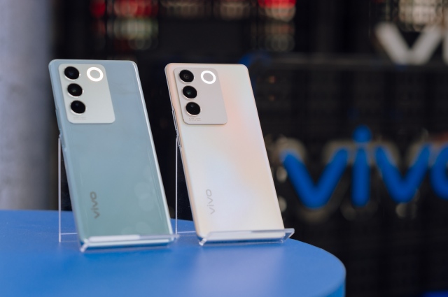 vivo V27 x Vogue