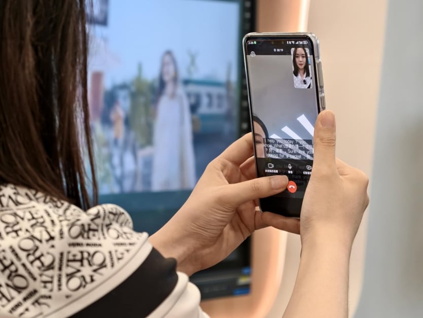 AIS x Huawei Showcase Next-Gen AI Calling Over 5G