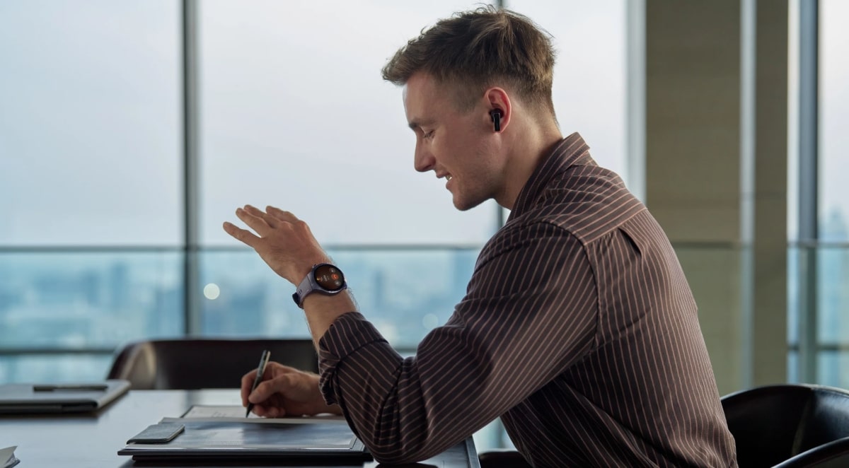 Huawei Watch 5 arrives with X-Tap health sensor