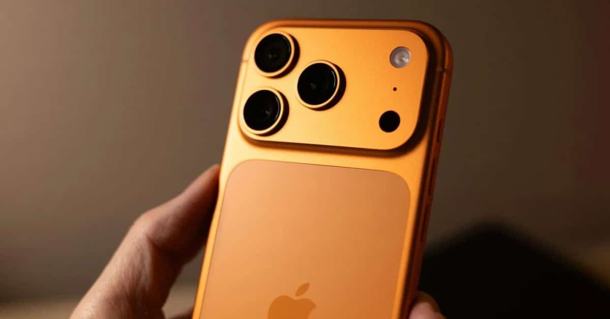 The two-tone color of the iPhone 17 Pro