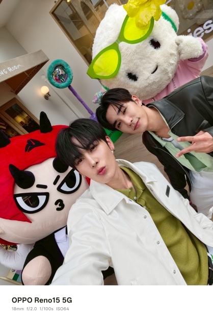 Perth–Santa Team Up with DOMIIA for Trendy Selfies on OPPO Reno15 Series 5G