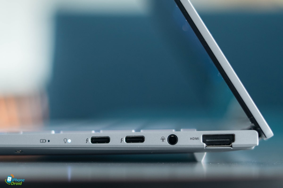 Thunderbolt-4-ASUS-Zenbook-14-OLED-UX3405