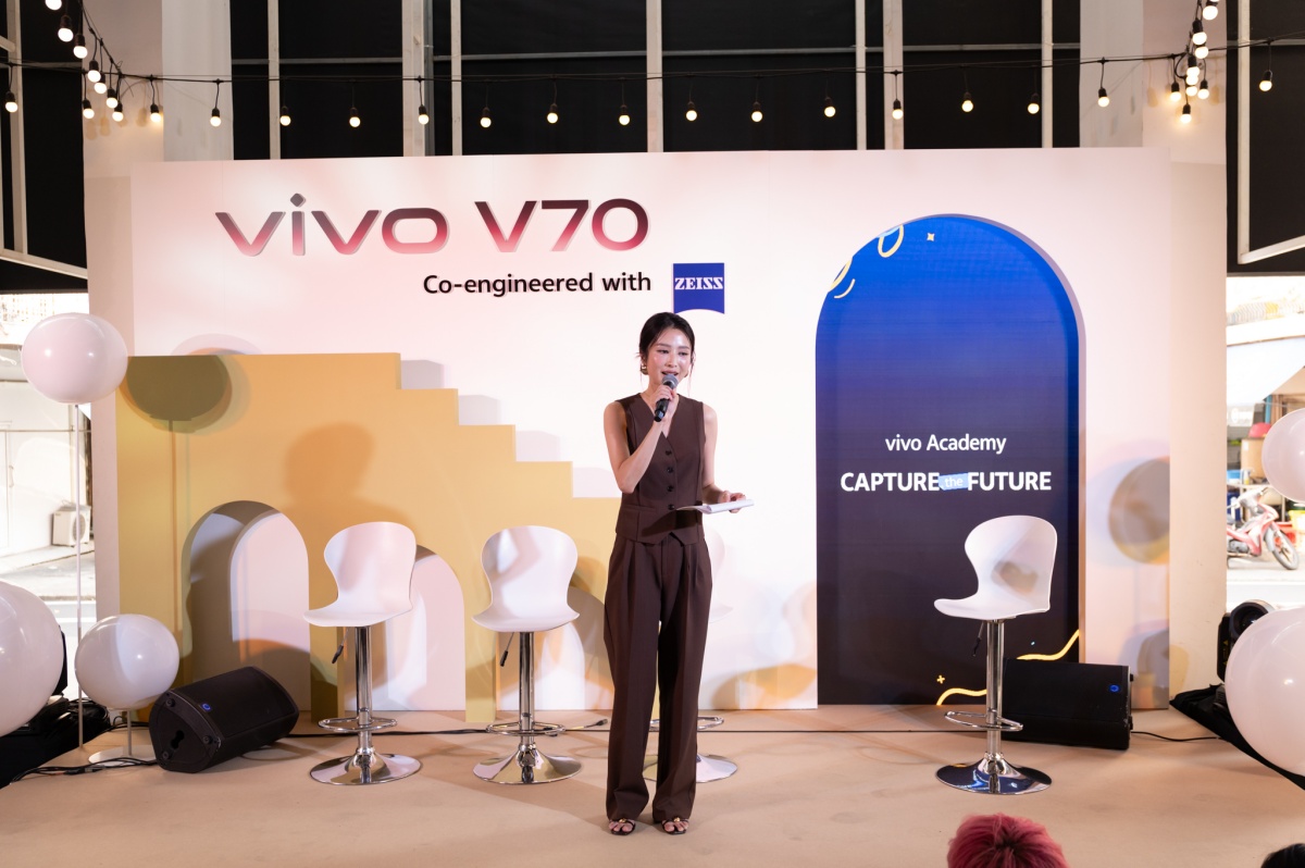 vivo V70 The Golden Stage of Life Exhibition
