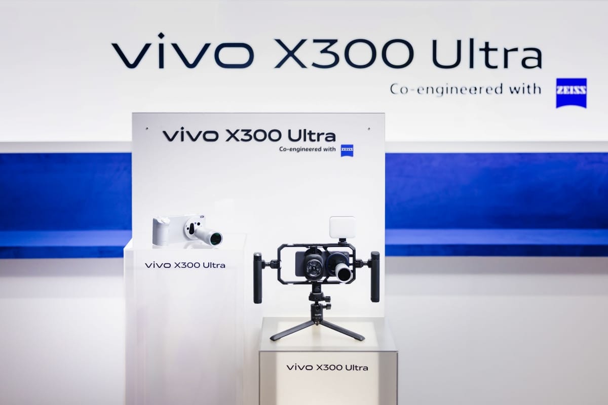 vivo X300 Ultra Debuts at MWC 2026 with 400mm Zoom Lens