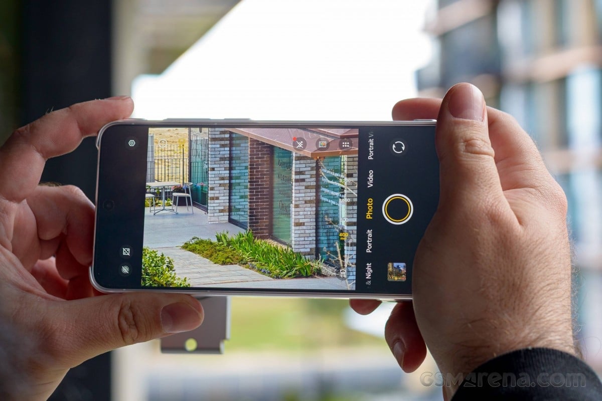 Unboxing the vivo X300 Ultra Photography kit